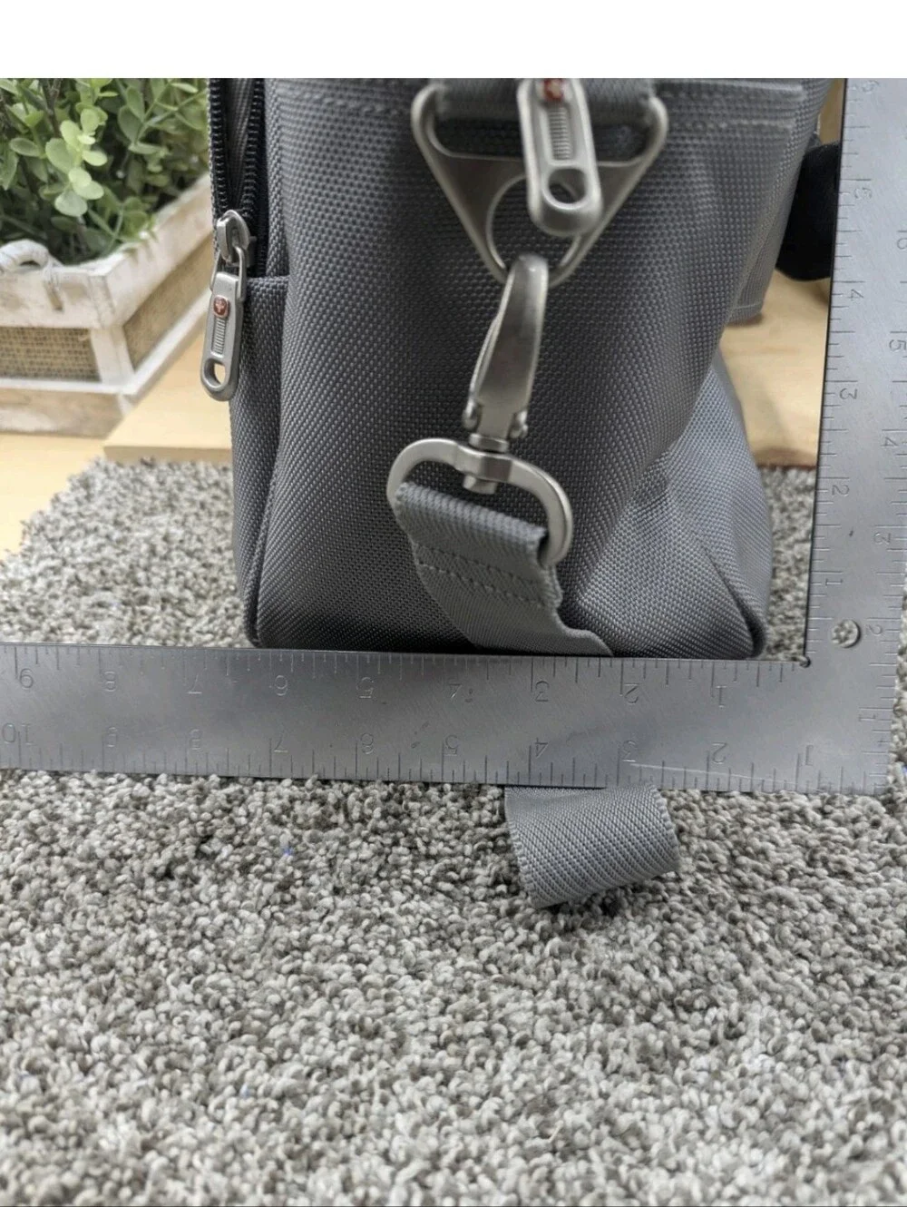 Swiss Gear Gray Zip Around Carry On Bag Shoulder Strap Collapsable